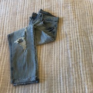 Women’s Old Navy boyfriend jeans, light wash.